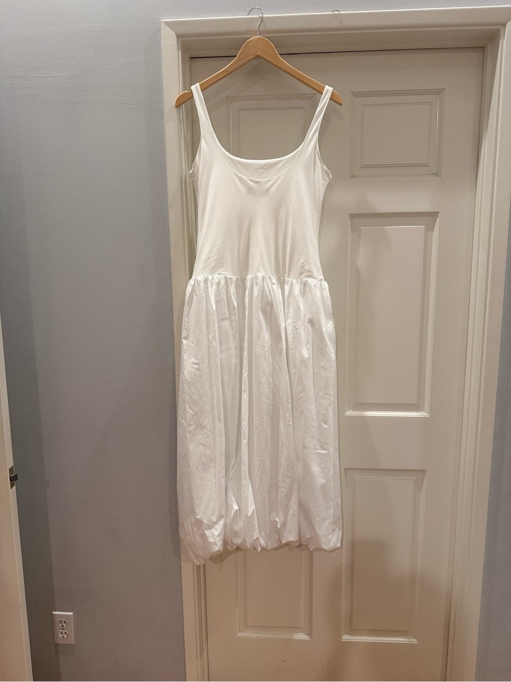 Zara White Sleeveless Midi Bubble Dress